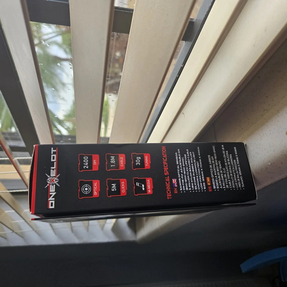 Professional Gaming Mouse - Black and Red